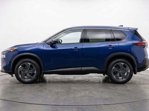 Used 2025 Nissan Rogue SV FWD image 5