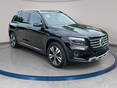 Certified 2026 Mercedes-Benz GLB 250 4MATIC image 3