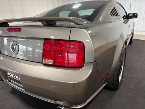Used 2005 Ford Mustang GT RWD image 16