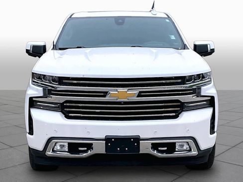 Used 2019 Chevrolet Silverado 1500 High Country w/ Technology Package AWD/4WD image 4