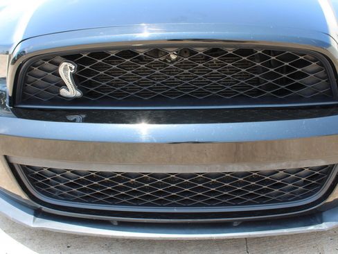Used 2012 Ford Mustang Shelby GT500 w/ SVT Performance Pkg RWD image 3
