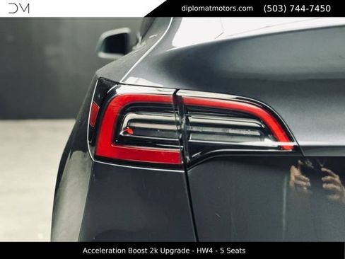 Used 2023 Tesla Model Y Long Range AWD/4WD image 14