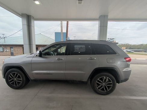 Used 2018 Jeep Grand Cherokee Limited image 7
