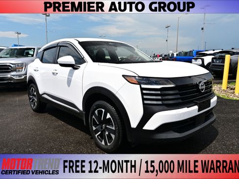 Certified 2025 Nissan Kicks SV AWD/4WD image 1