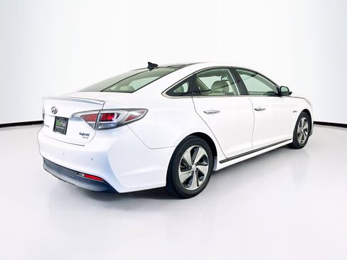 Used 2016 Hyundai Sonata Limited w/ Option Group 02 image 9