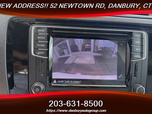 Used 2016 Volkswagen Jetta Sport FWD image 20