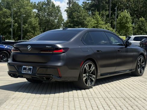 Certified 2023 BMW 760i xDrive w/ Executive Package AWD/4WD image 6