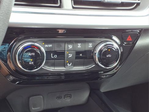 Used 2026 Chevrolet Trax LT image 13