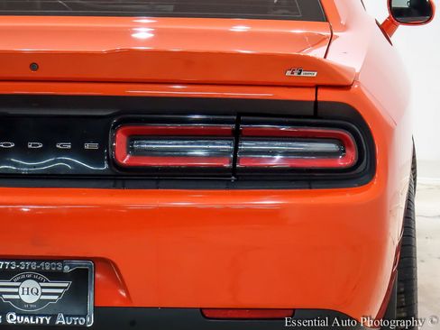 Used 2022 Dodge Challenger R/T image 8