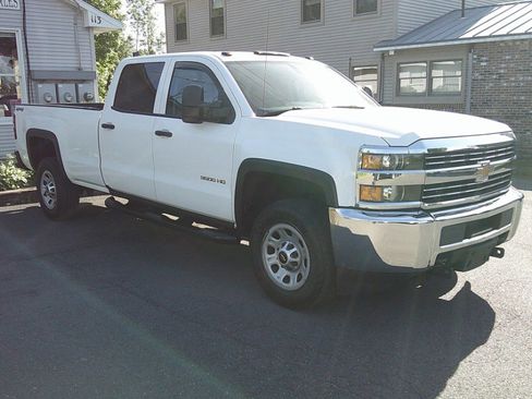 Used 2015 Chevrolet Silverado 3500 W/T w/ WT Convenience Package AWD/4WD image 8