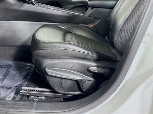 Used 2022 Jeep Compass Latitude w/ Sun and Sound Group image 25