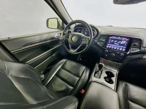 Used 2020 Jeep Grand Cherokee Limited AWD/4WD image 11