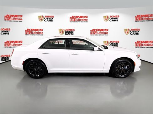 Used 2023 Chrysler 300 Touring L w/ Popular Equipment Group image 18