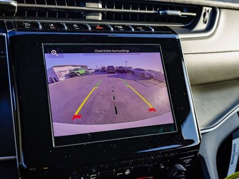 New 2025 Jeep Grand Cherokee Altitude image 24