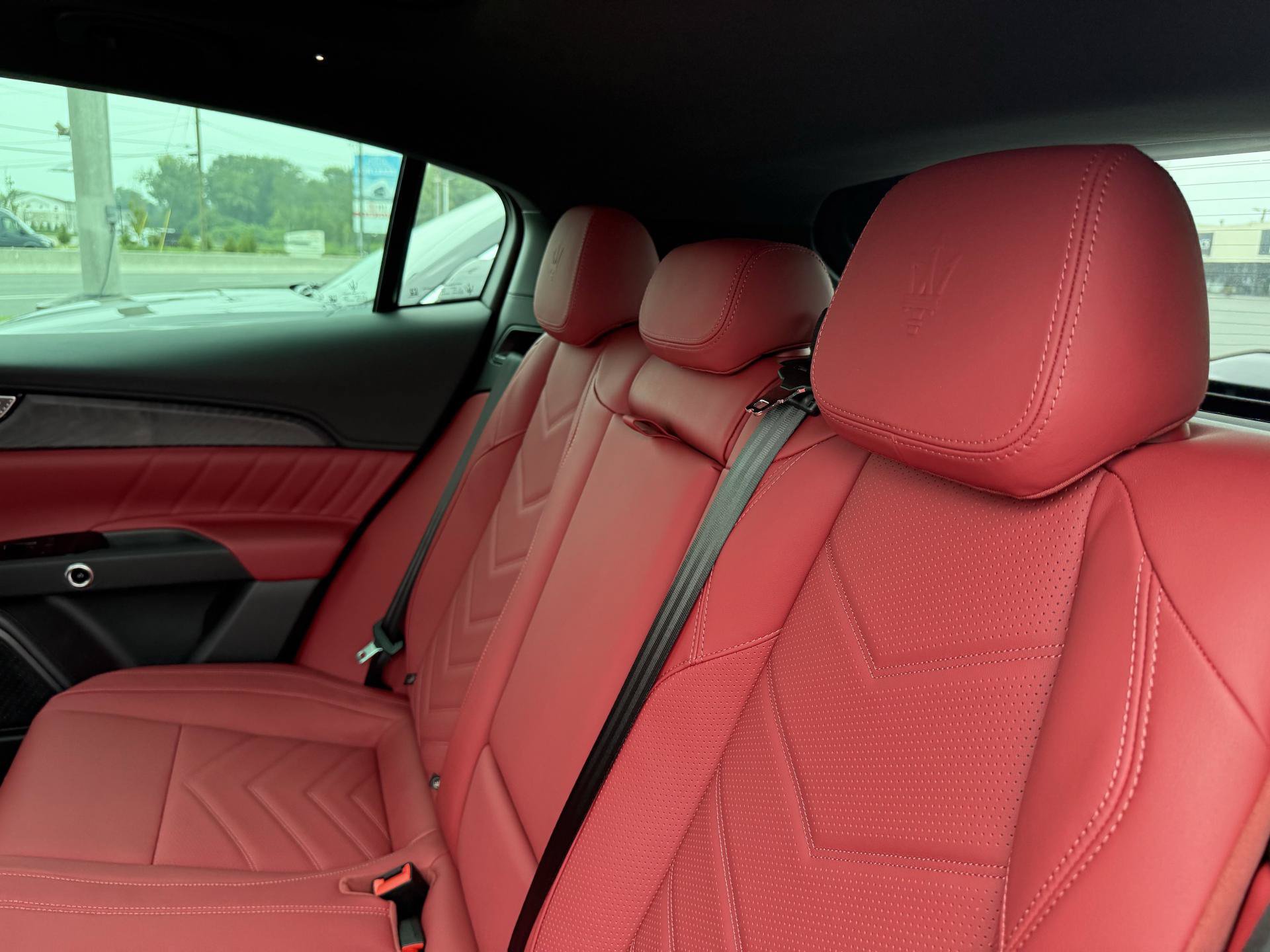Used 2025 Maserati Grecale GT AWD/4WD image 19