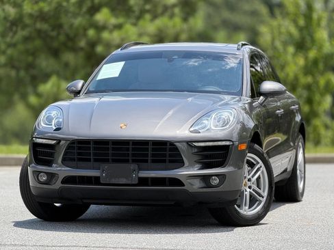 Used 2018 Porsche Macan S AWD/4WD image 2