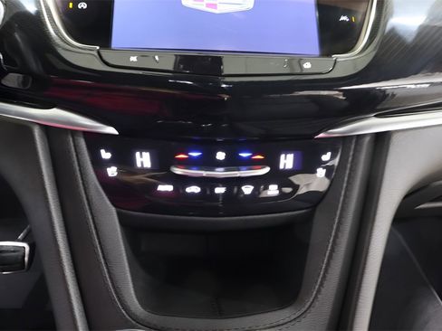 Used 2024 Cadillac XT6 Sport image 10