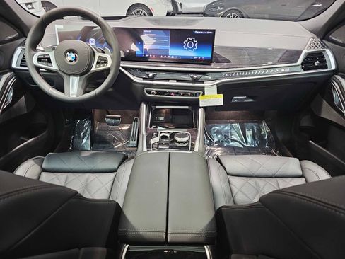 New 2026 BMW X6 xDrive40i w/ Climate Comfort Package image 10
