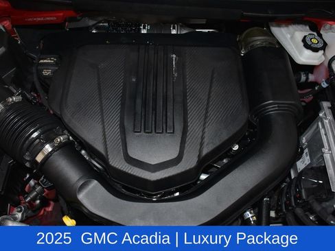 Used 2025 GMC Acadia Elevation w/ Elevation Premium Package FWD image 7