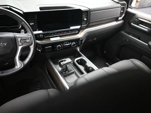 Used 2023 Chevrolet Silverado 1500 LT Trail Boss w/ Protection Package AWD/4WD image 15