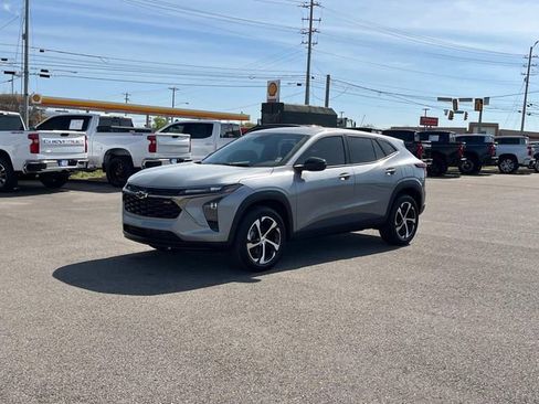 New 2026 Chevrolet Trax RS w/ Driver Confidence Package FWD image 9