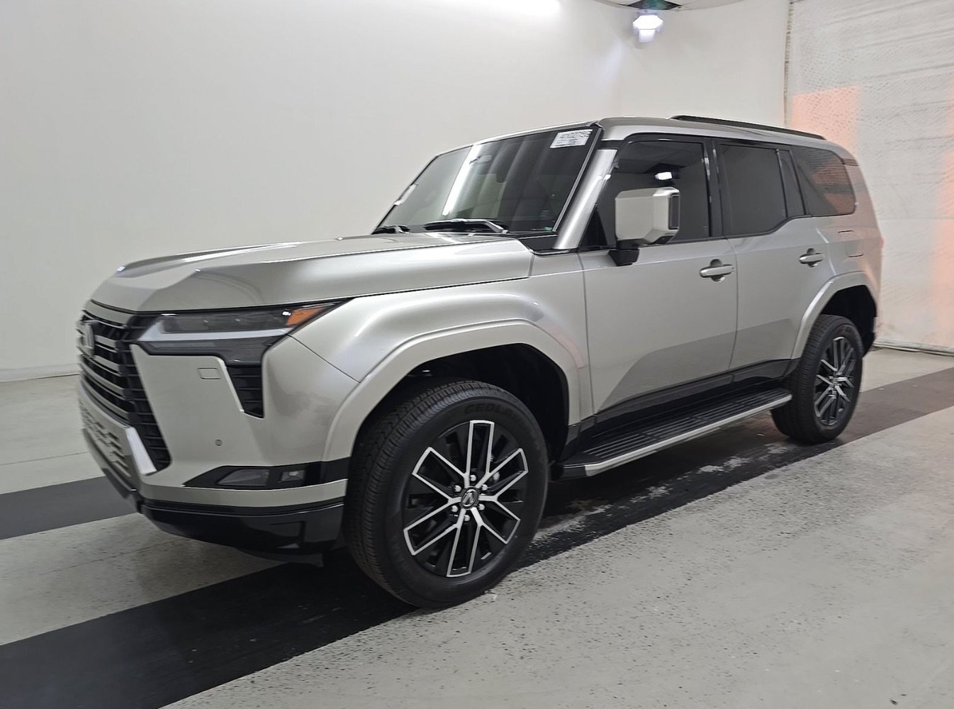 Used 2026 Lexus GX 550 w/ Accessory Package (2T) AWD/4WD image 1