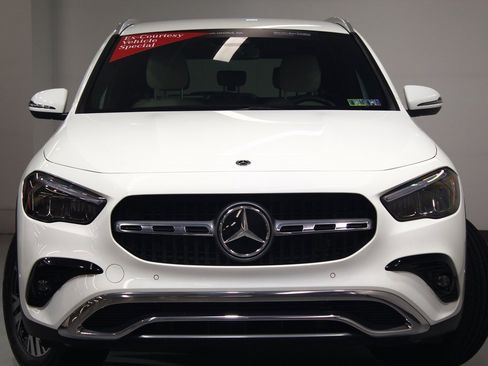 Used 2025 Mercedes-Benz GLA 250 4MATIC image 3