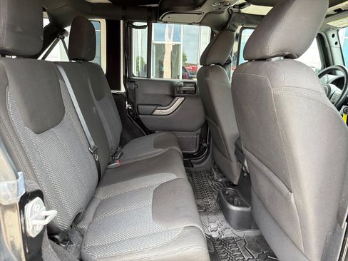 Used 2016 Jeep Wrangler Unlimited Sport AWD/4WD image 21