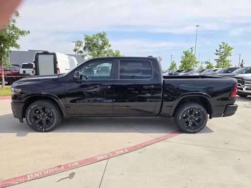 New 2026 RAM 1500 2WD Crew Cab image 2