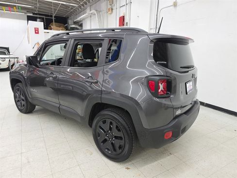 Used 2018 Jeep Renegade Sport w/ Power & Air Group image 4