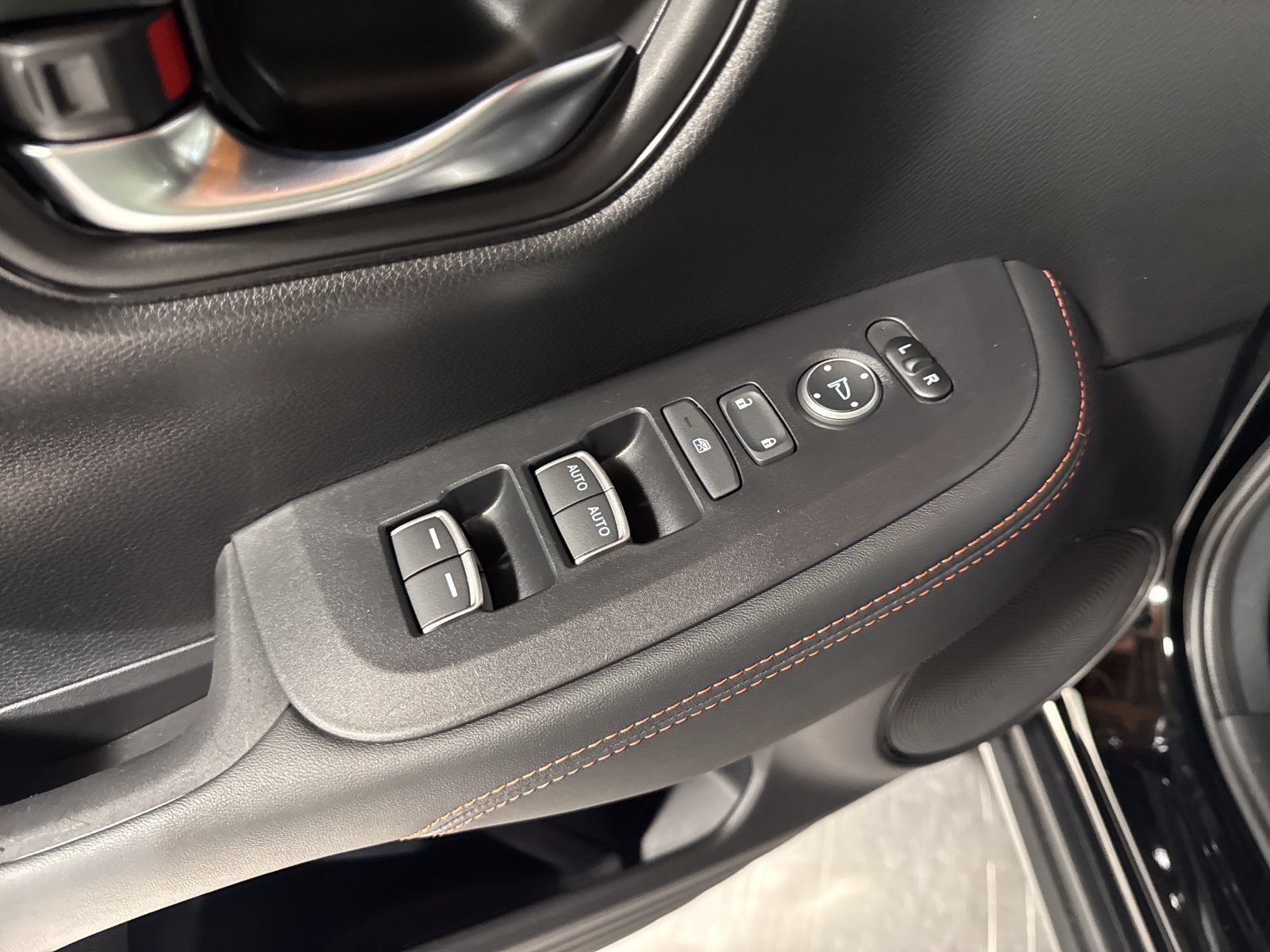 Certified 2024 Honda HR-V Sport image 12