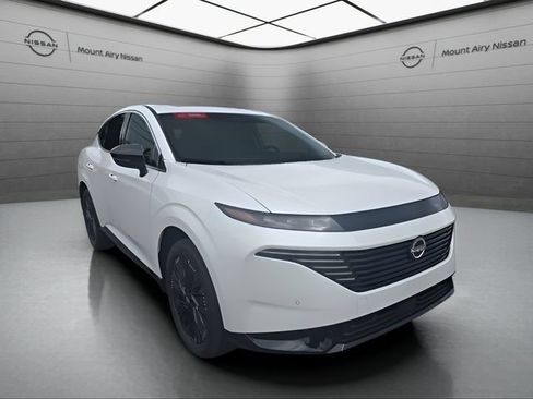 Certified 2026 Nissan Murano Platinum w/ Cargo Package AWD/4WD image 3