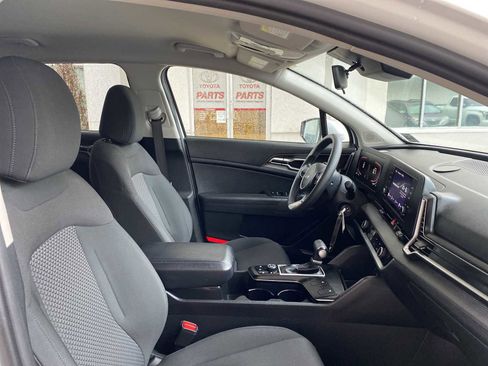 Used 2023 Kia Sportage LX AWD/4WD image 18