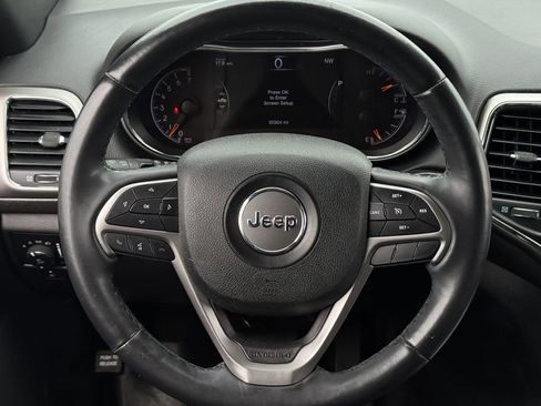 Used 2018 Jeep Grand Cherokee Altitude RWD image 12