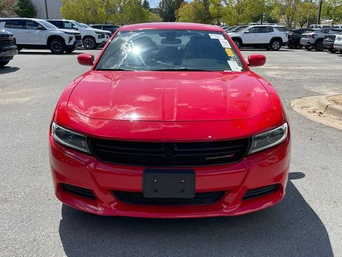 Used 2022 Dodge Charger SXT RWD image 2