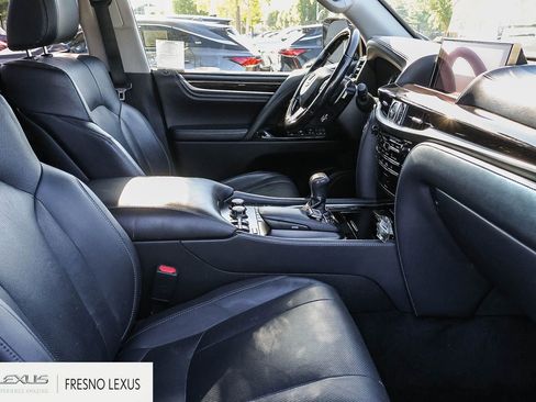 Used 2018 Lexus LX 570 4WD image 12