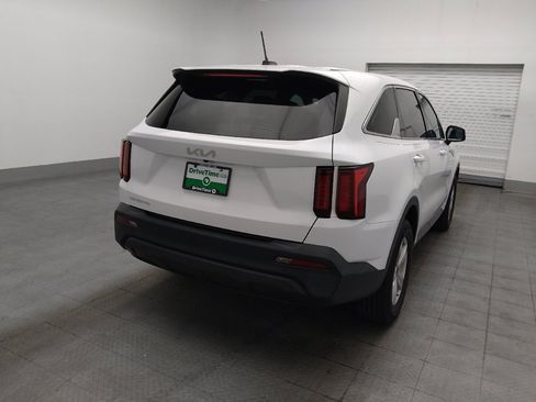 Used 2023 Kia Sorento LX FWD image 7