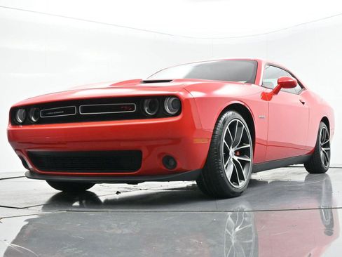 Used 2018 Dodge Challenger R/T w/ Performance Handling Group image 45