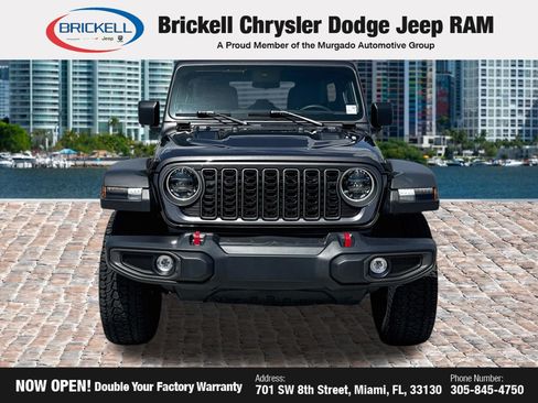 Used 2025 Jeep Wrangler Unlimited Rubicon AWD/4WD image 9