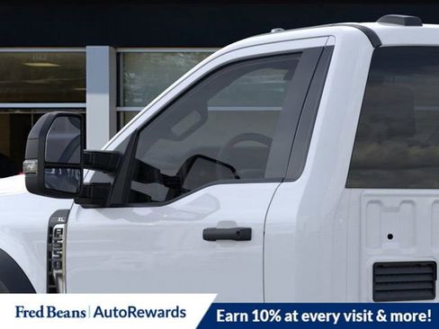 New 2025 Ford F550 4x4 Regular Cab Super Duty image 21