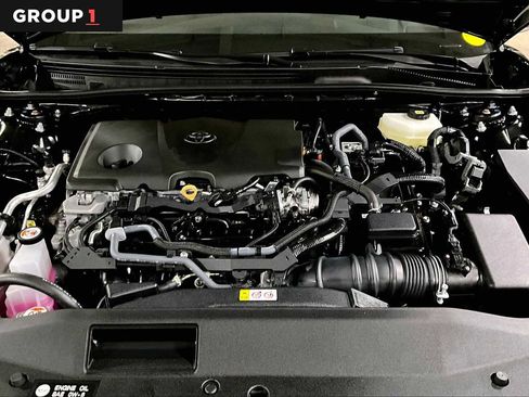 Used 2025 Toyota Camry SE AWD/4WD image 31