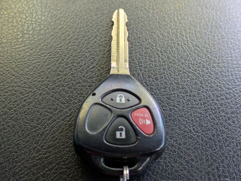 Used 2018 Toyota 4Runner SR5 image 31