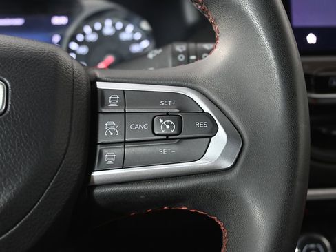 Used 2024 Jeep Compass Trailhawk AWD/4WD image 35