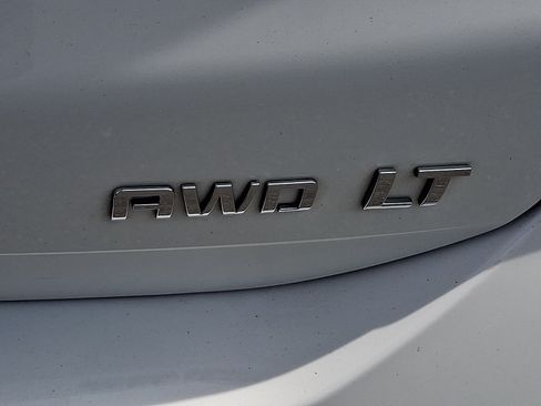 Used 2023 Chevrolet Equinox LT AWD/4WD image 31