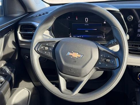 Used 2024 Chevrolet TrailBlazer LT image 13