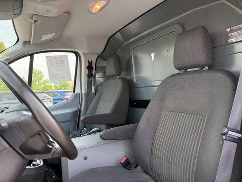 Used 2019 Ford Transit 250 130 Low Roof RWD image 16
