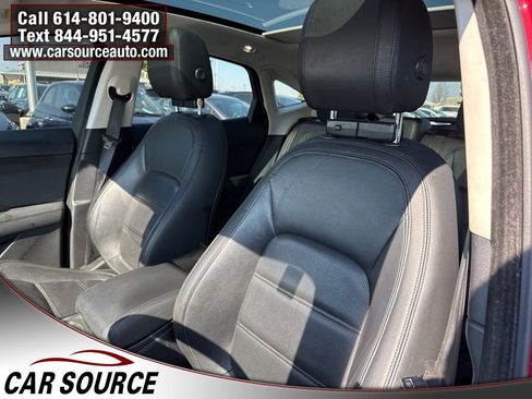 Used 2020 Jaguar E-PACE image 17