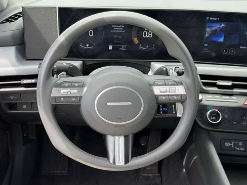 Certified 2025 Hyundai Sonata SEL AWD/4WD image 16