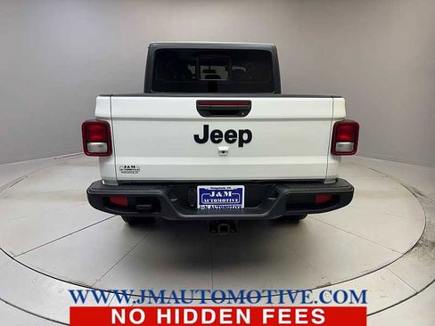 Used 2023 Jeep Gladiator Sport image 4