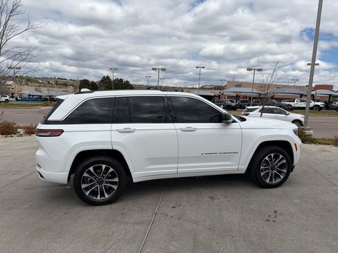 Used 2022 Jeep Grand Cherokee Overland AWD/4WD image 7